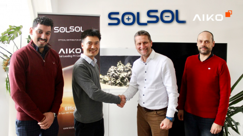 爱旭与捷克SOLSOL签署100MW ABC组件合作协议