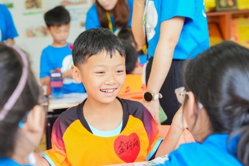 总有一朵云，为爱飘向远方！杭州云朵公益走进贵州毕节大方县三元小学教育共富项目圆满举行！