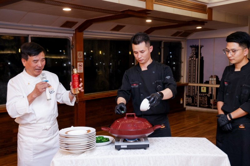 浦江船宴酱香浓，茅台之夜共团圆 —— 旬味会茅台之夜中秋晚宴璀璨启航