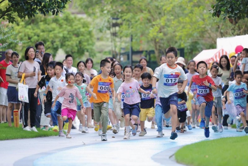 奔跑吧小马！万象小马会欢乐开跑，共绘家国同庆画卷！