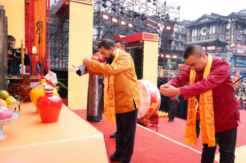 礼敬自然，赓续匠心！任远明任“甲辰年茅台镇重阳祭水大典”主迎水官！