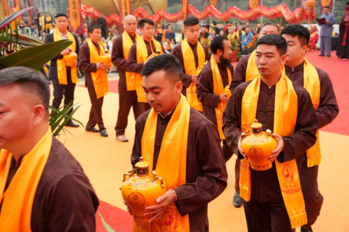 礼敬自然，赓续匠心！任远明任“甲辰年茅台镇重阳祭水大典”主迎水官！