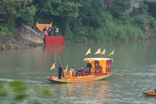 礼敬自然，赓续匠心！任远明任“甲辰年茅台镇重阳祭水大典”主迎水官！